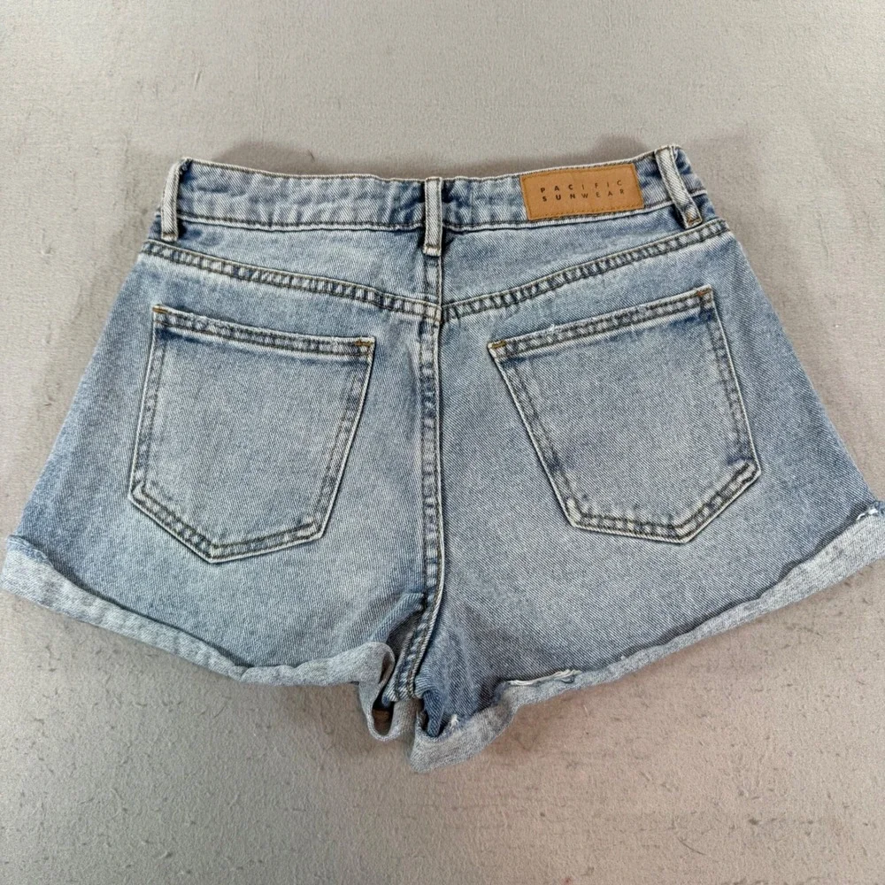 PacSun High Waisted Mom Denim Shorts Light Wash Blue‎ Size 25
